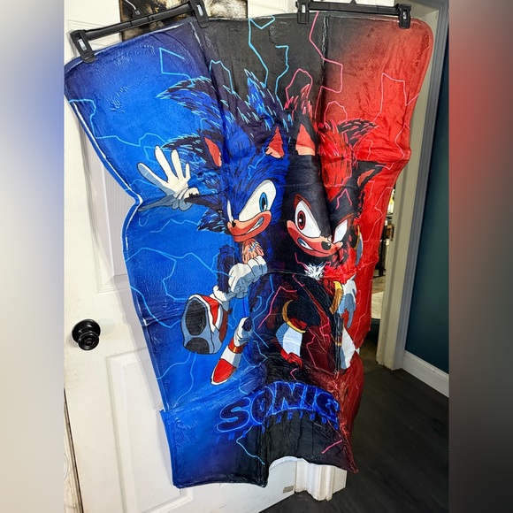 Sonic the Hedgehog Blue and Red Rug 60x39 - Picture 3 of 4